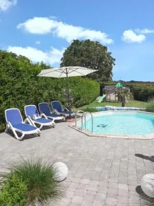 Charming House in Hamois with Shared Pool - 西内