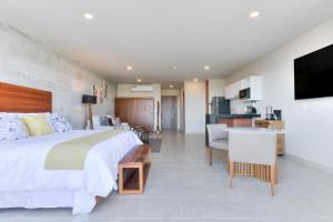 Centrally located apartment with Pool, Gym, Coworking and Wifi