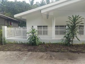 Luna Oslob Travellers Inn