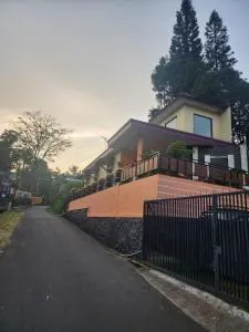 Villa PakDe Hulu Cai - Ciherangsating