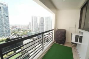 NEW! Modern Condo in Greenbelt Makati with Pool & Gym