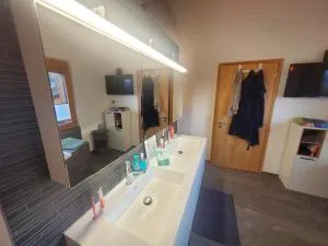 Edles Einfamilienhaus mit Wirlpool - Jenaz