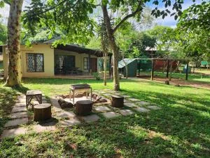 Mkumbi Farm Cottage - KwaNompondo
