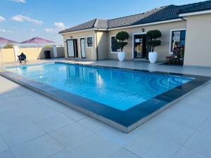 Lake view Apartment and suite