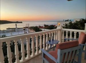 Karaburun'da Deniz Manzaralı Ferah Dubleks Villa