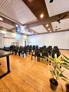 Hampi Leo Dreams Resort