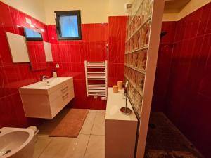 Appartements Petit Paradis a Bandol t4 piscine clim Parking Fibre Coffre-fort : photos des chambres