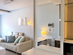 Warm Stay 1 Min from Gangnam