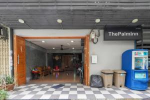 OYO 935 The Palm Apartment