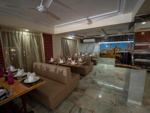 Hotel Pravasa Stay