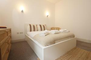 Relax in Pontcanna 1BR with Parking