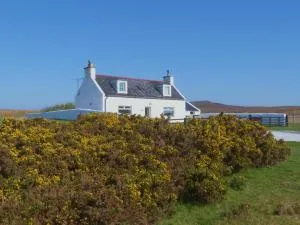 Meall Dubh - coastal cottage with stunning views - Scourie