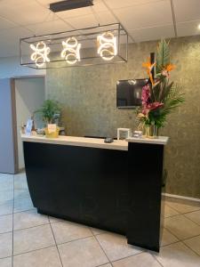 Hotels Le Regina Hotel et restaurant Canet-plage : photos des chambres