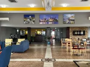 Quality Inn & Suites Chattanooga-East Ridge - Dalton
