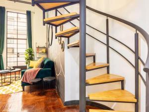 Feeling Again At Mutual Heights