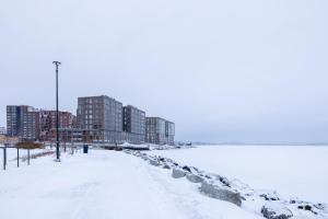 Prestigious Apartment & Enjoy Waterfront Living