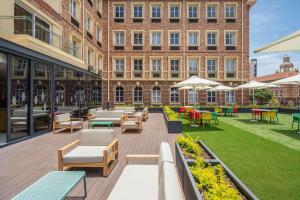 Hampton By Hilton Sandton Grayston