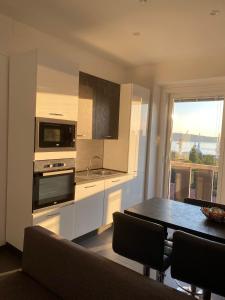 Flat BELLA VISTA-sea sight-close center- quiet