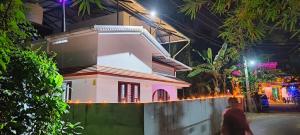 3 bedroom country home with a lush full backyard