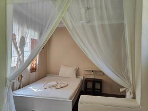 Paje By Night Bungalows