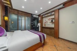 Yingxueke King Room - 宁蒗