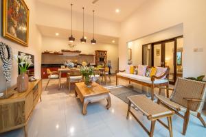 Arts Biyu Villa Two-Bedroom with Private Pool Kuta