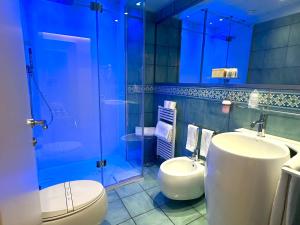 Classic Family Room room in Club House Hotel