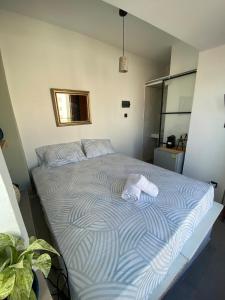 Mosaics Penthouse studio 360View