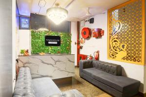 Townhouse Shobhagpura Formerly Fragrance Hotel