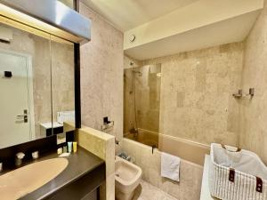 Belle terrasse apercu mer NAF568