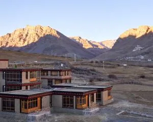 Amida Rangrik - Karzok Gömpa