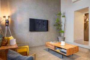 Santo Spirito Rooftop Retreat