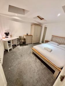 Sleep 12 in Brixton - 15 mins from Station BT4