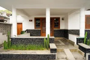 Villa Kamandalu - 谏义里