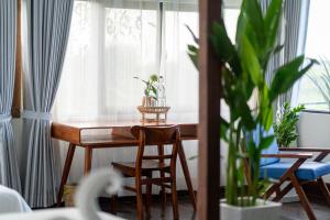 Pomelo Travel Outpost Cambodia ដំណាក់ភ្នំក្រោម