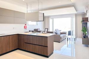 Flat 6 Mellieha Seaview & City view with Terrace, close to Beaches