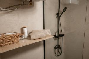 Green Studio Oasis - Quiet, Cozy & Convenient