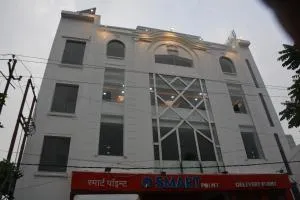 Hotel The Divine Cloud By- IHCS Group - Alígarh