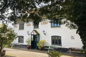 The Red Lion - Shepherd Huts - Cumnor