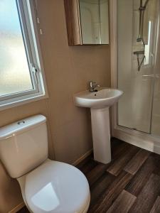 6 Berth Caravan with garden - Brightholme Holiday Park