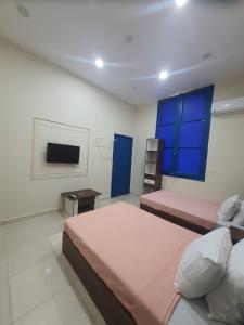 زافيرو مسرح سيد درويش للعائلات فقط families only