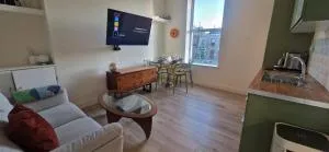 Cosy 1BD in Refurbed Victorian House Heart of D6 - Rathfarnham