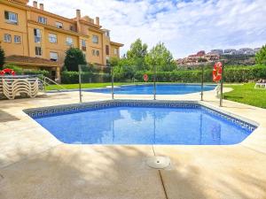 1 bed penthouse apt in Calahonda