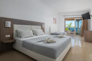 Beach Front Sea View room in Aquarius Beach Hotel