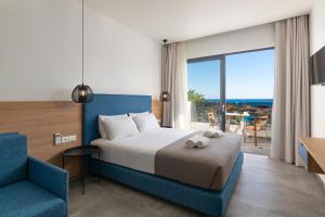 Lux Double Sea View room in Aquarius Beach Hotel
