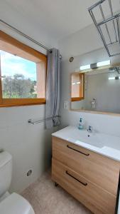 3 Bed House Sleeps 8 -Private Garden -Pets Ok