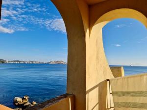 Casa Grande, historic Villa by the sea, in the sea