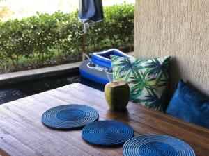 Flat Luxo Térreo Resort Pé na Areia Piscina Privativa