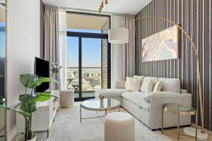 Modern and High Floor 1BR at Binghatti Emerald - 4-star hotels in Dubai