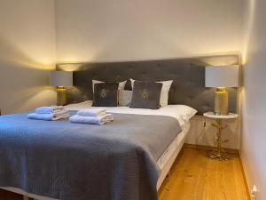 Dali Deluxe , parking, faktura VAT